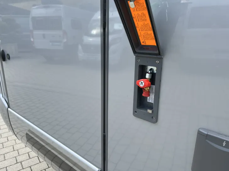 Fahrzeugbild Hymer B-MC I 600 BlackLine *Arktis*Autarkie*Solar* #30