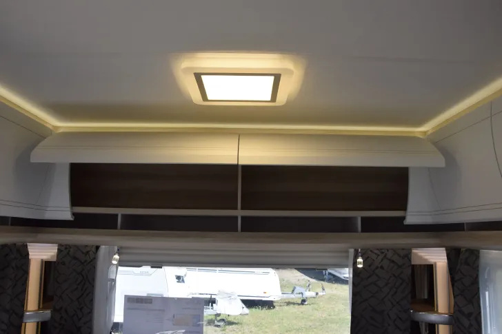 Fahrzeugbild Hobby De Luxe 460 UFe #10