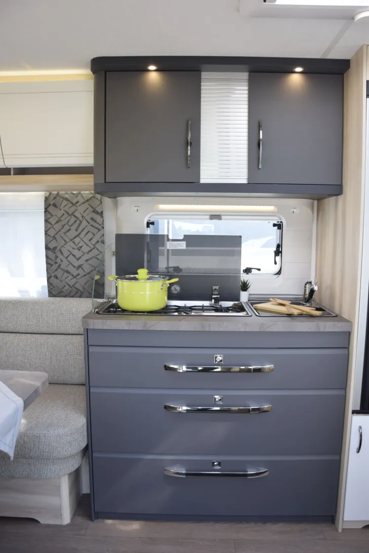 Fahrzeugbild Hobby De Luxe 460 UFe #13