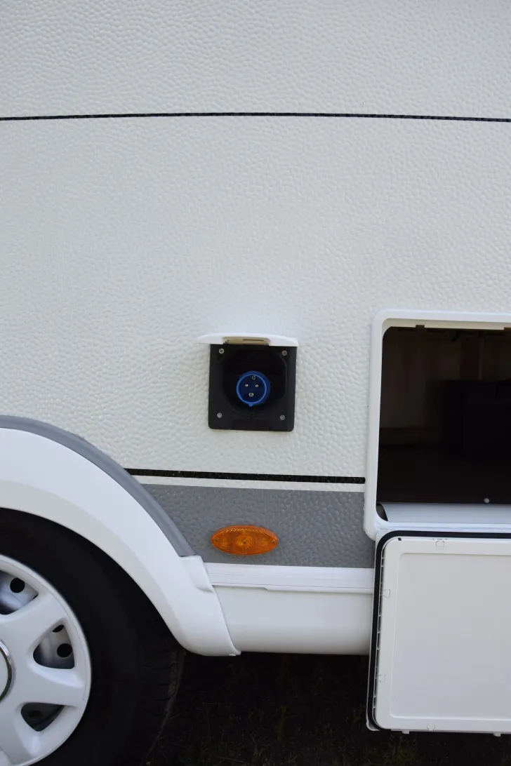 Fahrzeugbild Hobby De Luxe 460 UFe #30