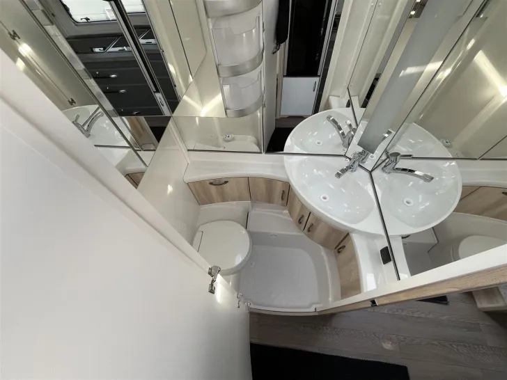 Fahrzeugbild Hobby De Luxe 540 UL #15