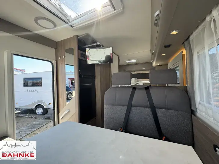 Fahrzeugbild Carado I 338 pro+ 180 PS, Automatik #6