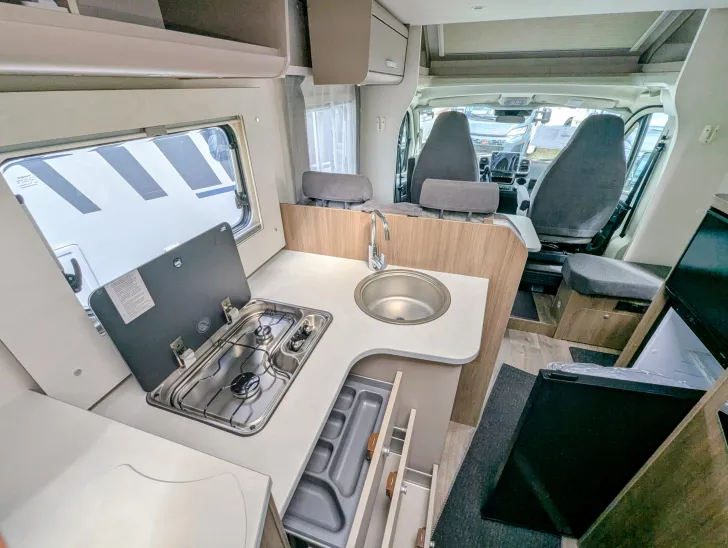 Fahrzeugbild Carado T 338 pro+ HUBBETT, AUTOMATIK, MJ26 #11