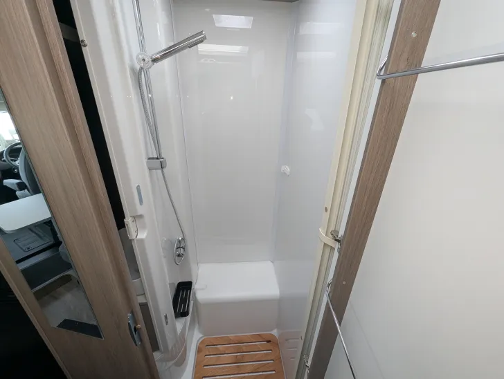 Fahrzeugbild Carado T 338 pro+ HUBBETT, AUTOMATIK, MJ26 #14