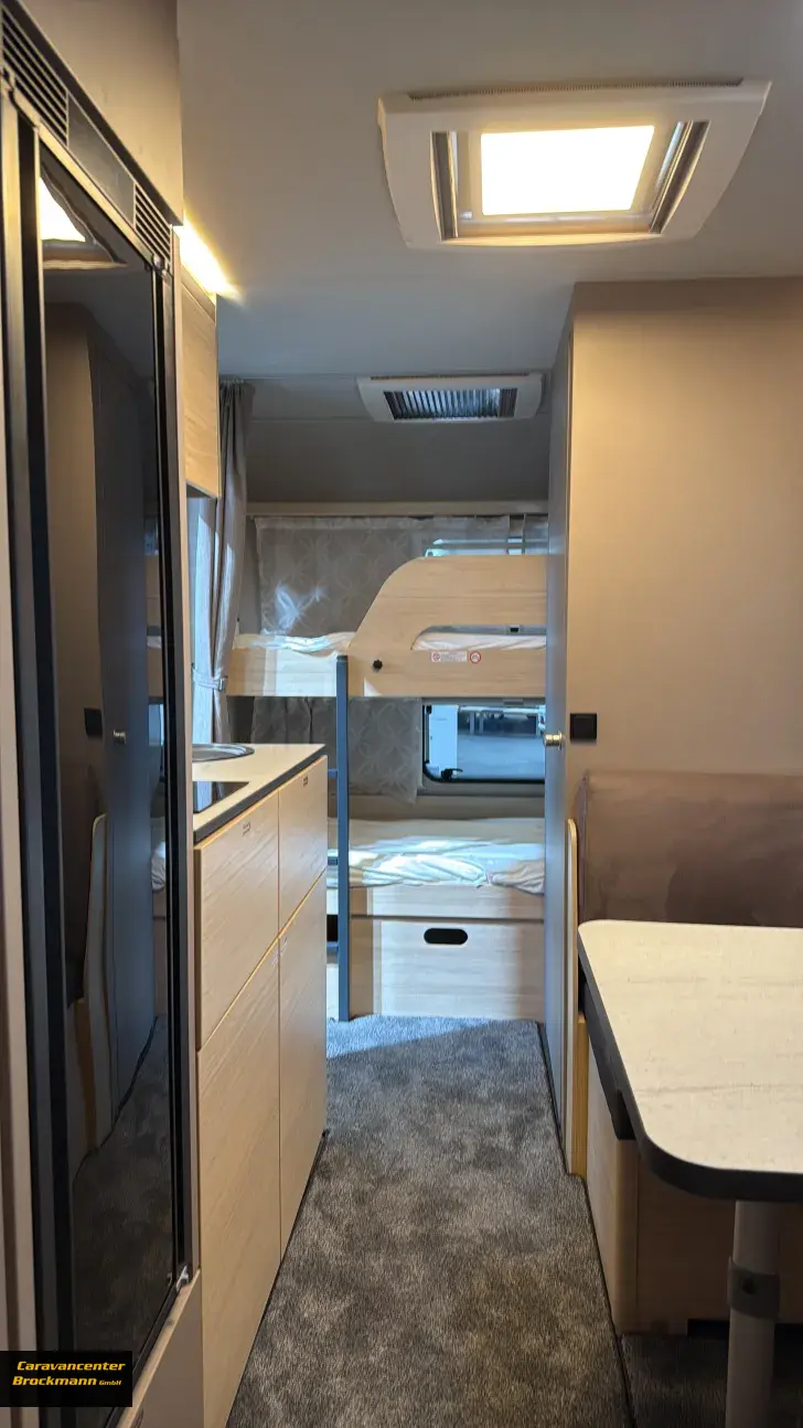 Sicht vorne-hinten Weinsberg CaraCito 470 QDK Modell 2026, UVP26028Euro