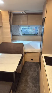 Sicht vorne-hinten Weinsberg CaraCito 470 QDK Modell 2026, UVP26028Euro