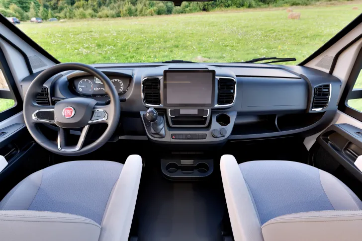 Fahrzeugbild Carado T448 pro+ *Hubbett* #12