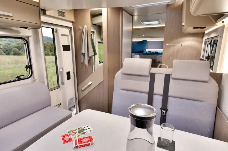 Fahrzeugbild Carado T448 pro+ *Hubbett* #15