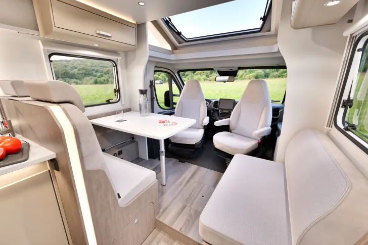 Fahrzeugbild Carado T448 pro+ *Hubbett* #17