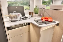 Fahrzeugbild Carado T448 pro+ *Hubbett* #18