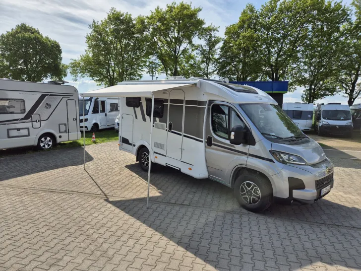 Fahrzeugbild Carado V132 pro+ #33