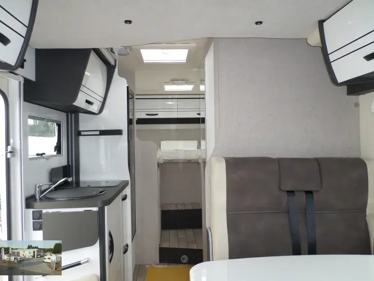 Fahrzeugbild Forster T 699 EB Modell 2026  Einzelb./ Hubbett #9