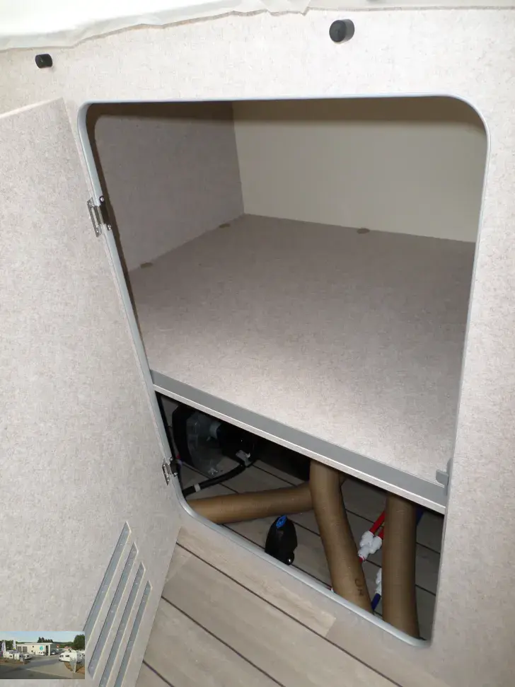 Fahrzeugbild Forster T 699 EB Modell 2026  Einzelb./ Hubbett #20