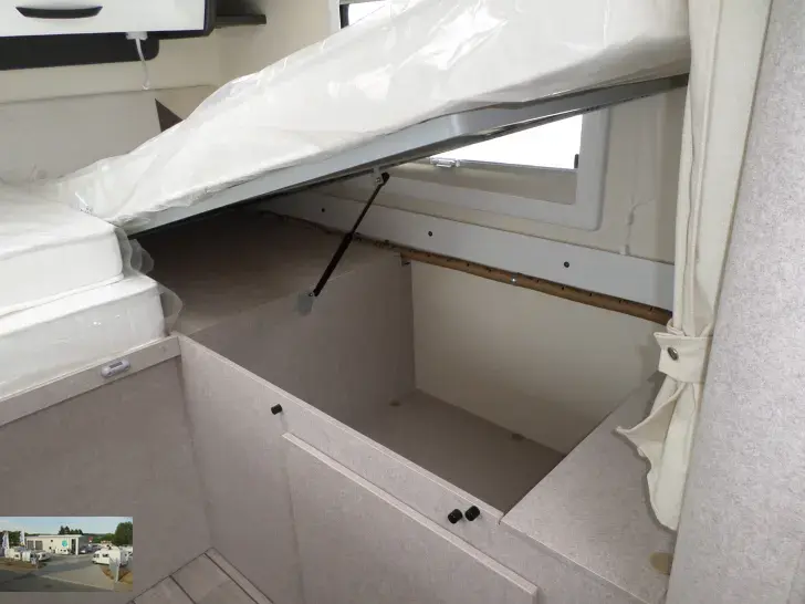 Fahrzeugbild Forster T 699 EB Modell 2026  Einzelb./ Hubbett #21