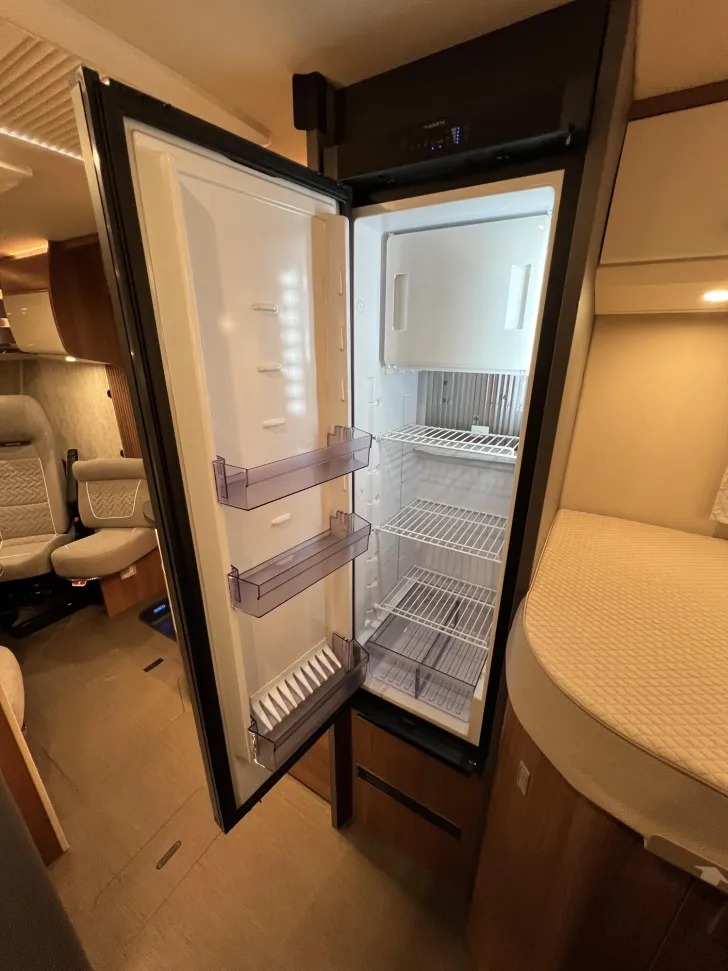 Fahrzeugbild Carthago C2-tourer I 141 KB LE Mercedes (301) #23
