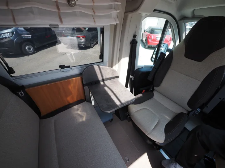 Fahrzeugbild Pössl Summit 540, Duo Control, 2. Batt., 5. Sitzplatz #9