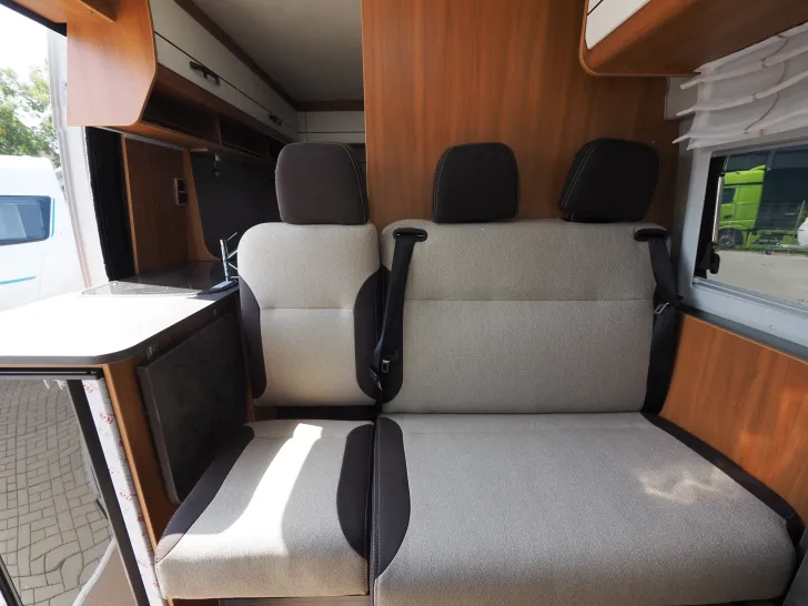 Fahrzeugbild Pössl Summit 540, Duo Control, 2. Batt., 5. Sitzplatz #12