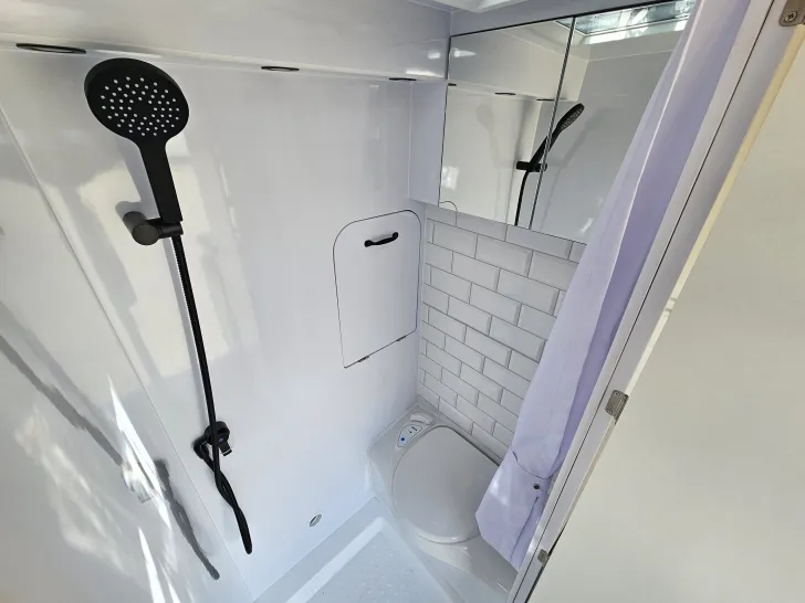 Fahrzeugbild Affinity Freedom 541 HT #19