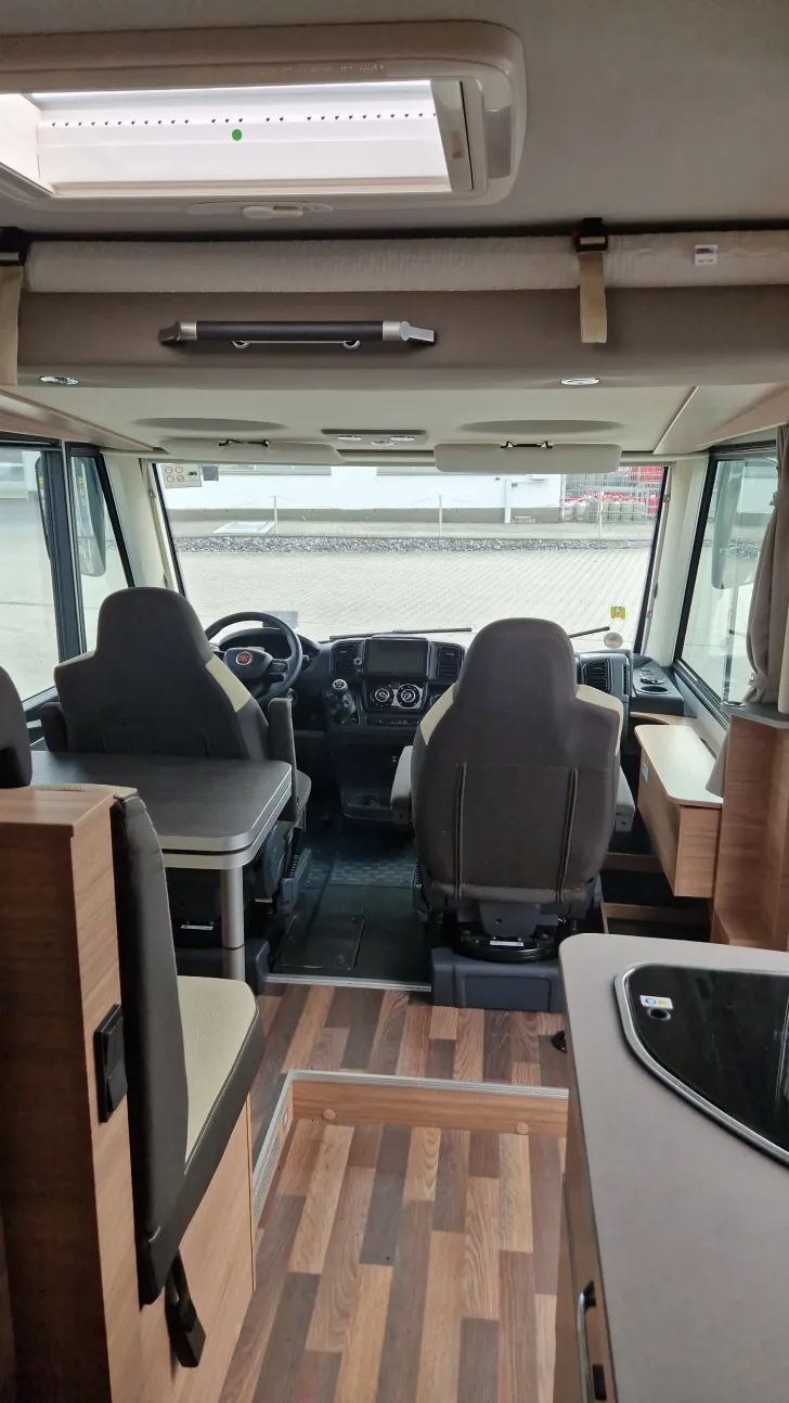 Fahrzeugbild Weinsberg CaraCore 650 MEG #12