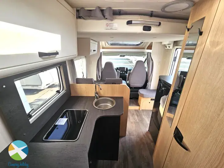 Sicht vorne-hinten Sunlight T 67S