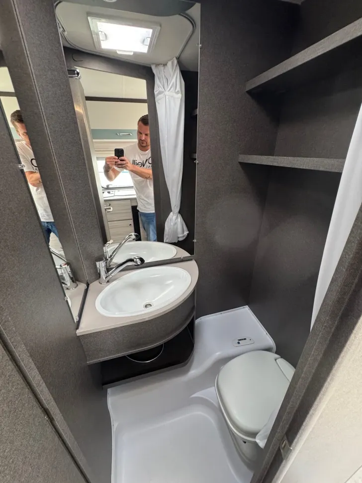 Fahrzeugbild Dethleffs c-joy 460 LE #9