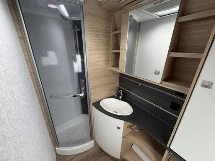 Fahrzeugbild Fendt Bianco Activ 550 SD Modell 2026 #8