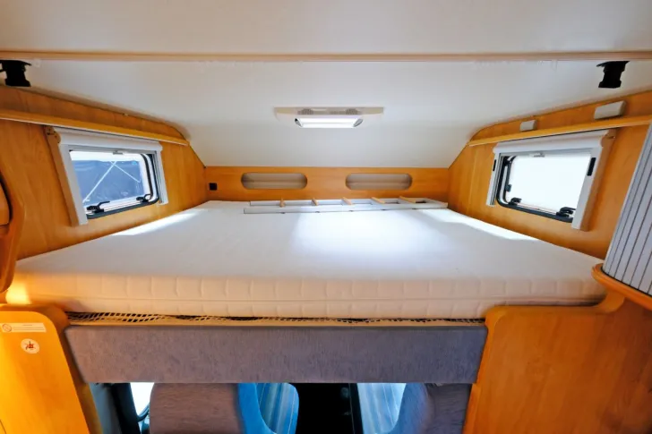 Fahrzeugbild Hobby A 615/Etagenbetten/Solara/Garage/dop.Boden #11