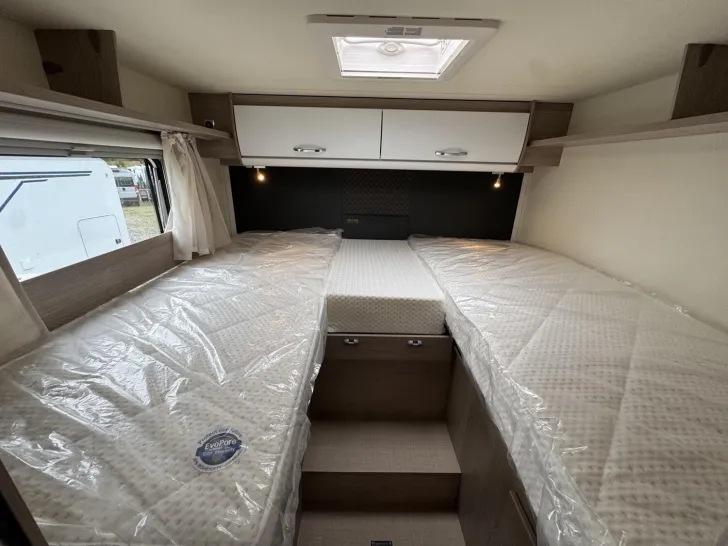 Fahrzeugbild Bürstner Lyseo Time Skyline Edition 690 G Kamera | Sat #20