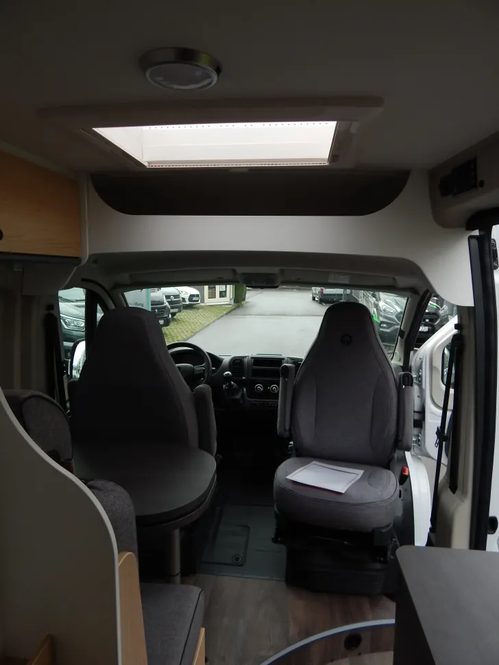 Fahrzeugbild Sunlight Camper Van CLIFF 640 Längsbetten+Markise #14