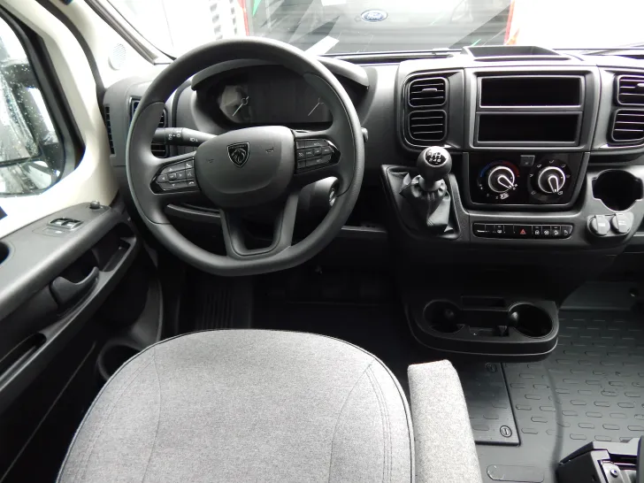 Fahrzeugbild Sunlight Camper Van CLIFF 640 Längsbetten+Markise #8