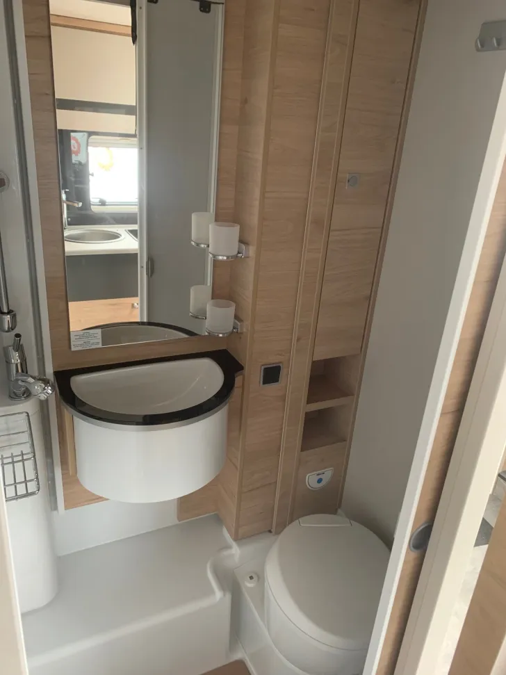 Fahrzeugbild Dethleffs Globebus I 4 Active Automatik+140PS* #14