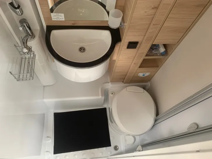 Fahrzeugbild Dethleffs Globebus I 1 Winterpaket Truma+Automatik* #11