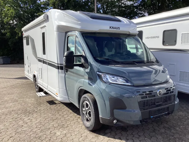Fahrzeugbild Knaus L!VE WAVE 700 MEG Platinum Selection *Automatik*180 PS*Hubbett* #1