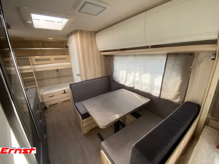 Fahrzeugbild Hobby De Luxe 490 KMF #6