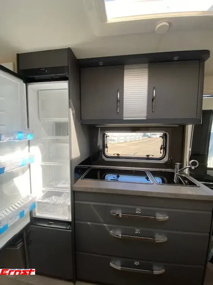 Fahrzeugbild Hobby De Luxe 490 KMF #7