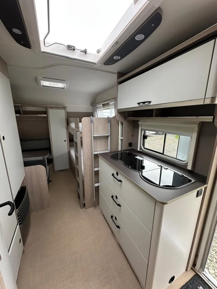 Fahrzeugbild Bürstner Premio Plus 510 TK #4