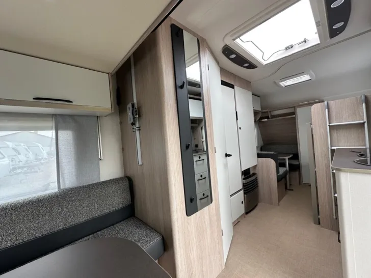 Fahrzeugbild Bürstner Premio Plus 510 TK #6