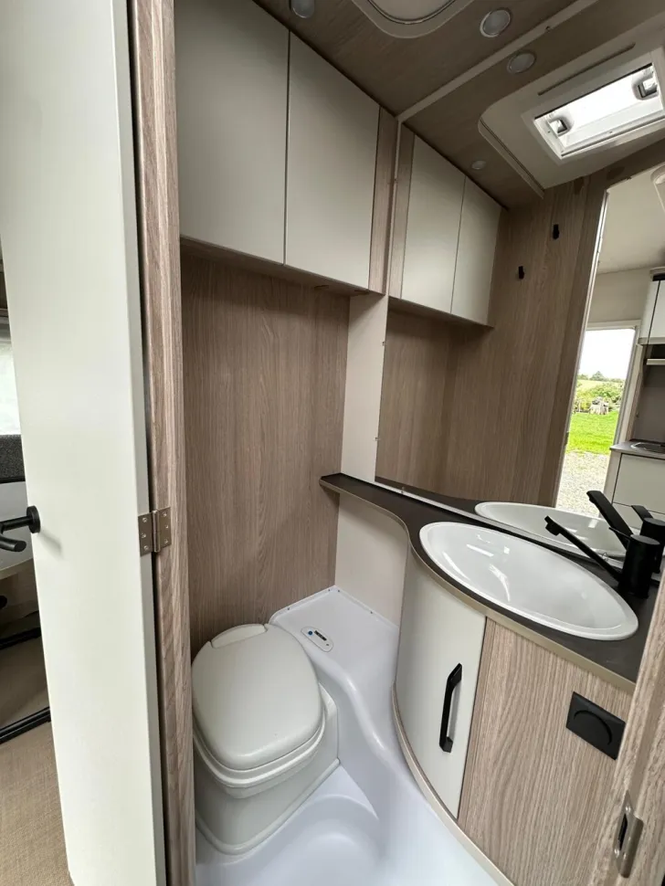 Fahrzeugbild Bürstner Premio Plus 510 TK #10