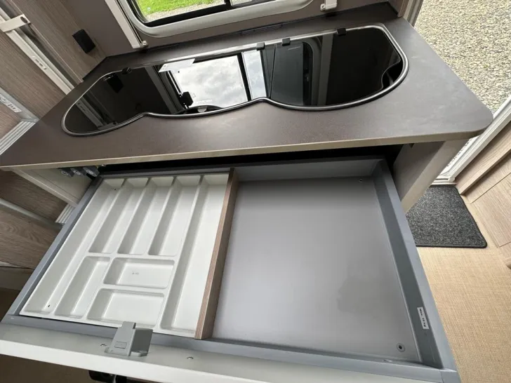 Fahrzeugbild Bürstner Premio Plus 510 TK #13