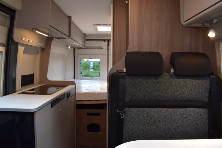 Fahrzeugbild Carado CV 600 16 Zoll Alu, Lederlenkrad #12