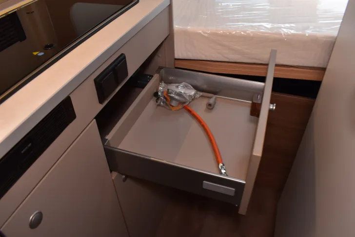 Fahrzeugbild Carado CV 600 16 Zoll Alu, Lederlenkrad #24