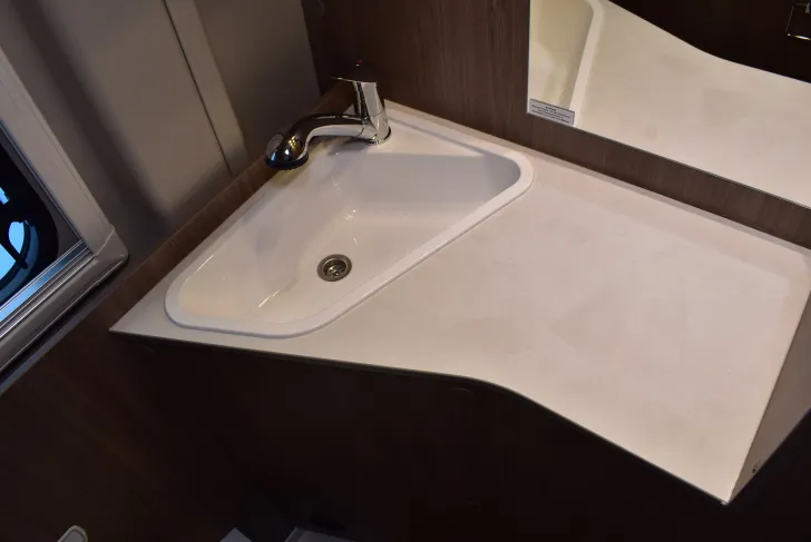 Fahrzeugbild Carado CV 600 16 Zoll Alu, Lederlenkrad #34