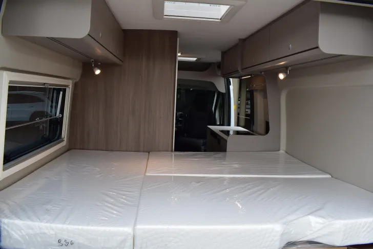 Fahrzeugbild Carado CV 600 16 Zoll Alu, Lederlenkrad #38