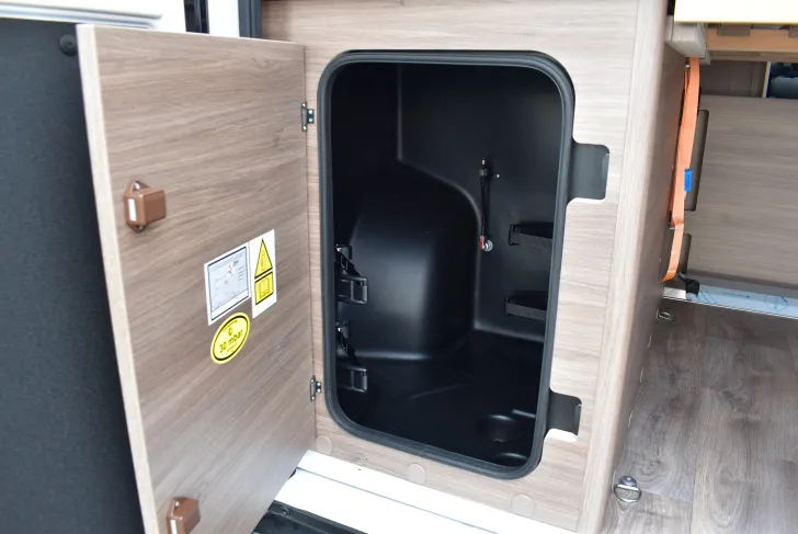 Fahrzeugbild Carado CV 600 16 Zoll Alu, Lederlenkrad #42