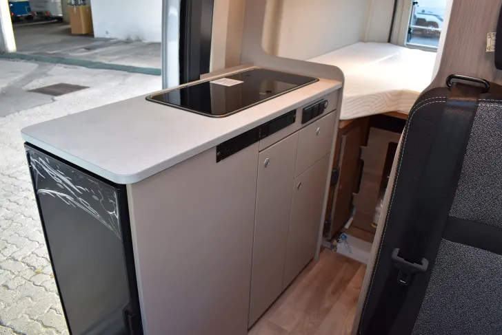 Fahrzeugbild Carado CV 602 pro Längsbetten, Dieselheizung #12