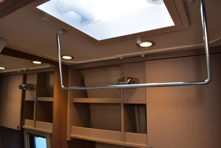 Fahrzeugbild Carado CV 602 pro Längsbetten, Dieselheizung #20