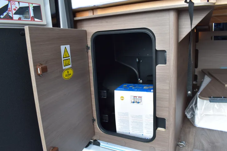 Fahrzeugbild Carado CV 602 pro Längsbetten, Dieselheizung #32