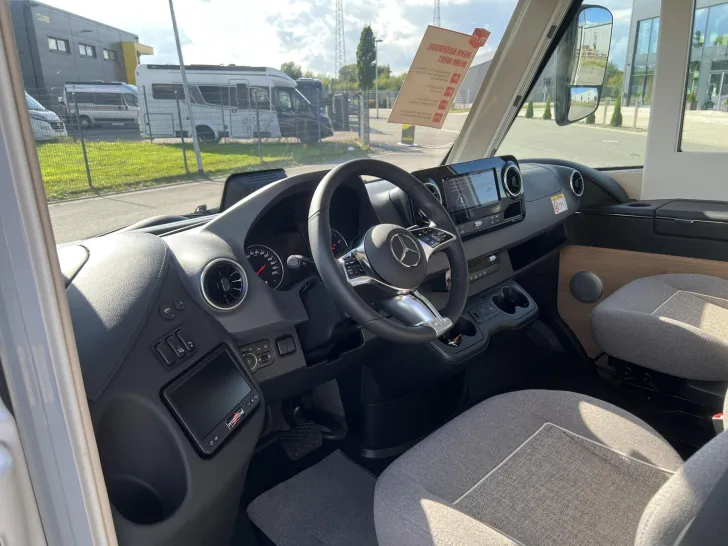 Fahrzeugbild Malibu I 490 RB LE comfort Mercedes #8