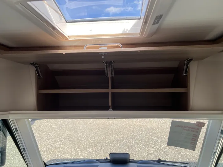 Fahrzeugbild Malibu I 490 RB LE comfort Mercedes #31