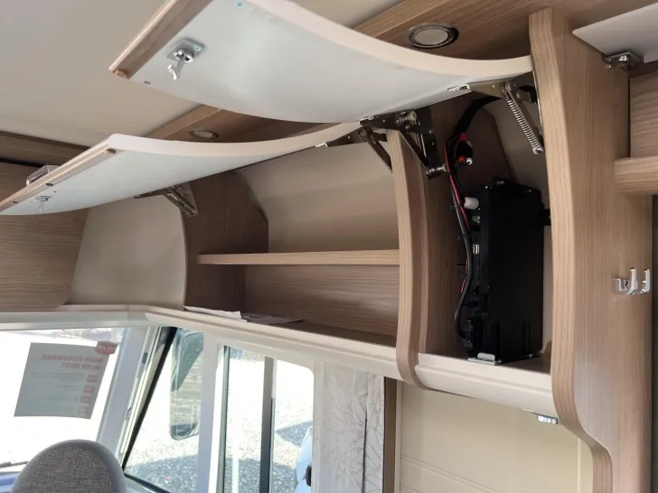 Fahrzeugbild Malibu I 490 RB LE comfort Mercedes #32